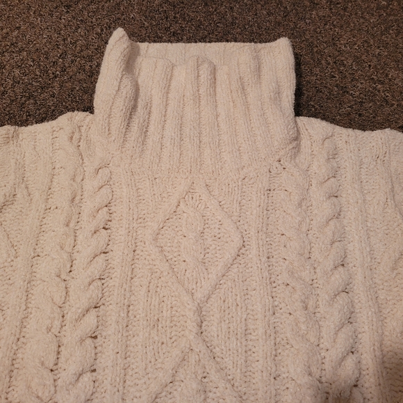 Irelands Eye White Cable Knit Turtle Neck Sweater - Picture 5 of 11